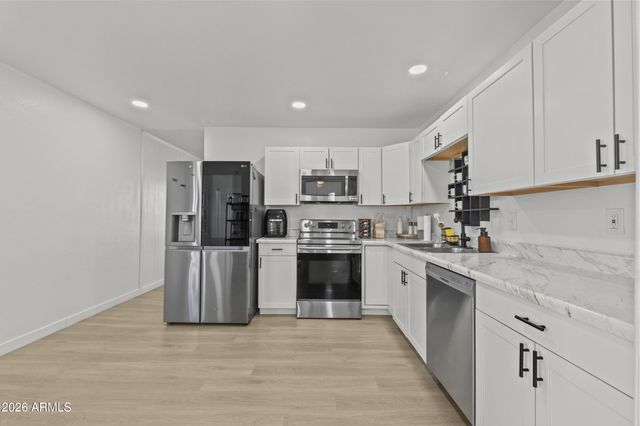 4450 E ALTA VISTA Road, Phoenix, AZ 85042