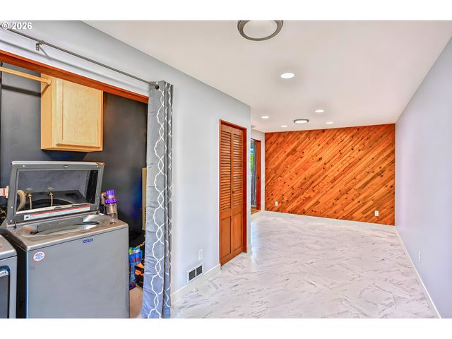 1175 Se 2ND St, Gresham, OR 97080
