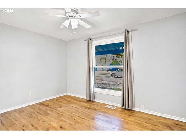 1175 Se 2ND St, Gresham, OR 97080