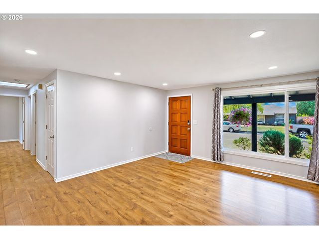 1175 Se 2ND St, Gresham, OR 97080