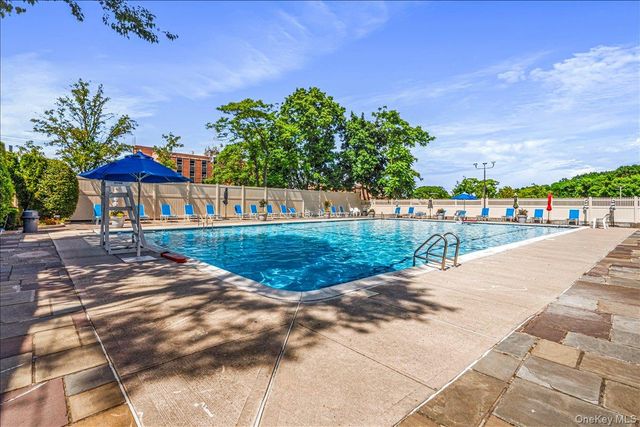 220-55 46th Avenue 12E, Bayside, NY 11361