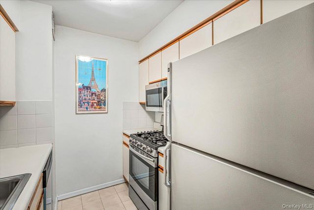 220-55 46th Avenue 12E, Bayside, NY 11361