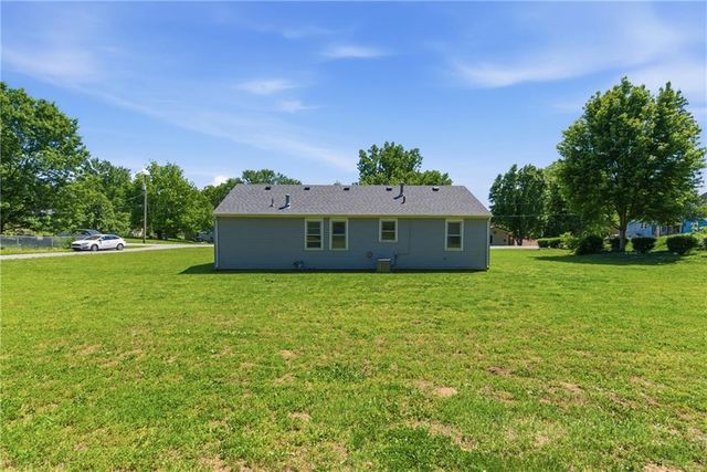 56 Santa Fe Street, Leavenworth, KS 66048