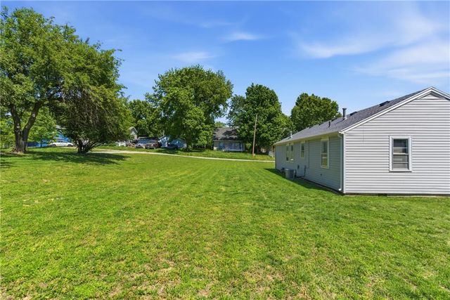 56 Santa Fe Street, Leavenworth, KS 66048