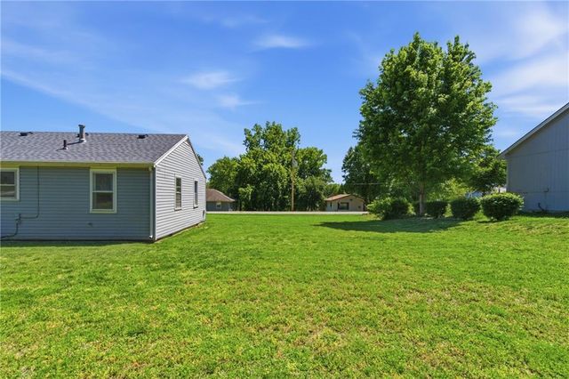 56 Santa Fe Street, Leavenworth, KS 66048