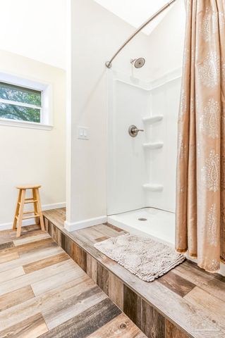 105 Rue Max St, Pensacola, FL 32507