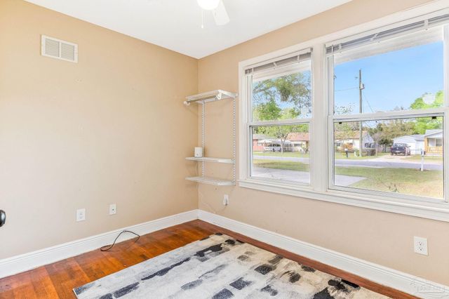 105 Rue Max St, Pensacola, FL 32507