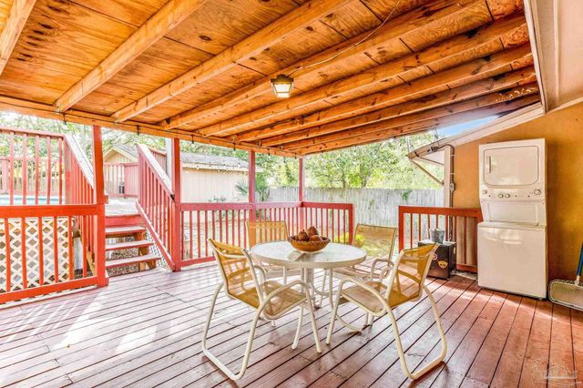 105 Rue Max St, Pensacola, FL 32507