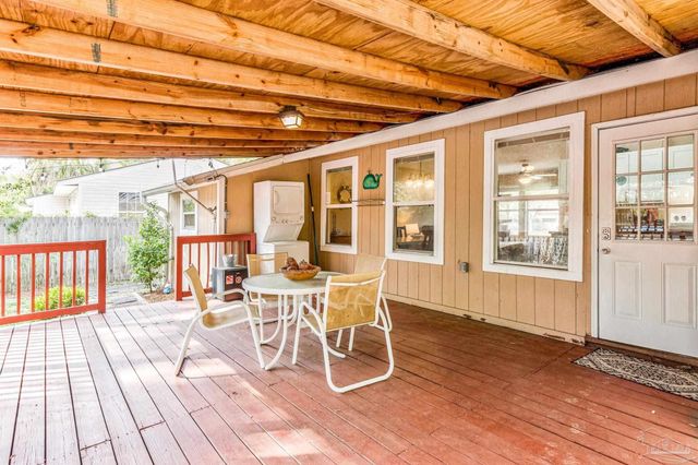 105 Rue Max St, Pensacola, FL 32507