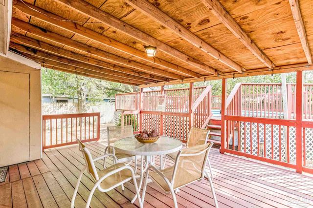 105 Rue Max St, Pensacola, FL 32507