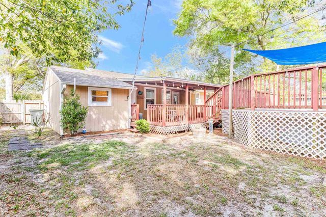 105 Rue Max St, Pensacola, FL 32507