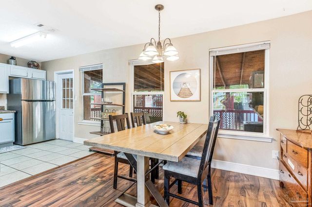 105 Rue Max St, Pensacola, FL 32507