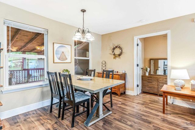 105 Rue Max St, Pensacola, FL 32507