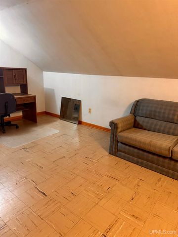 34770 Calumet Road, Ontonagon, MI 49953