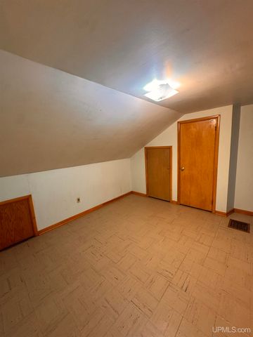 34770 Calumet Road, Ontonagon, MI 49953