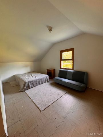 34770 Calumet Road, Ontonagon, MI 49953