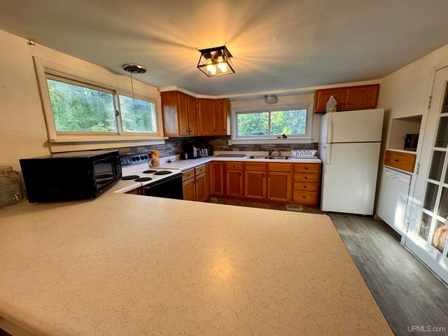 34770 Calumet Road, Ontonagon, MI 49953