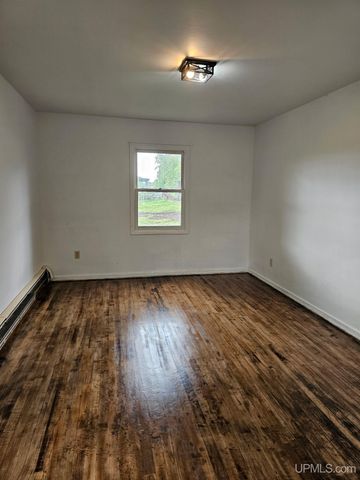 34770 Calumet Road, Ontonagon, MI 49953