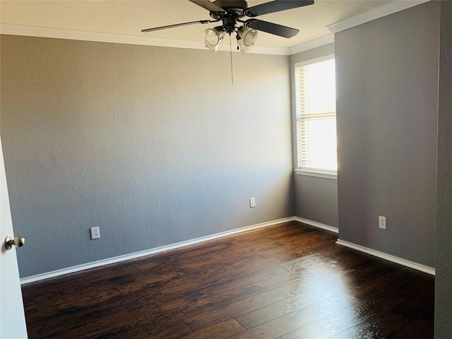 2304 Aldergate Drive, Arlington, TX 76012