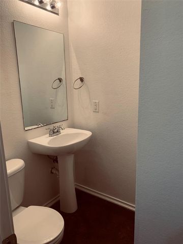 2304 Aldergate Drive, Arlington, TX 76012