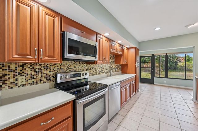 227 SOUTHAMPTON DRIVE 289, Venice, FL 34293