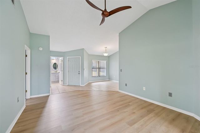 227 SOUTHAMPTON DRIVE 289, Venice, FL 34293