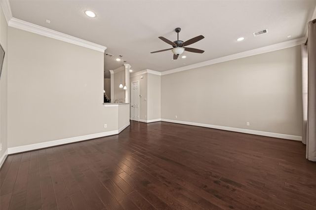 5708 Petty St B, Houston, TX 77008