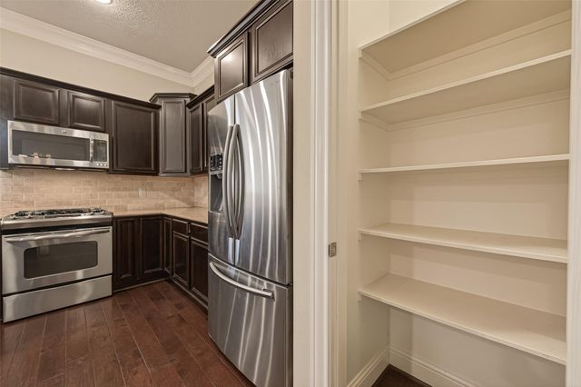 5708 Petty St B, Houston, TX 77008