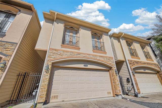 5708 Petty St B, Houston, TX 77008