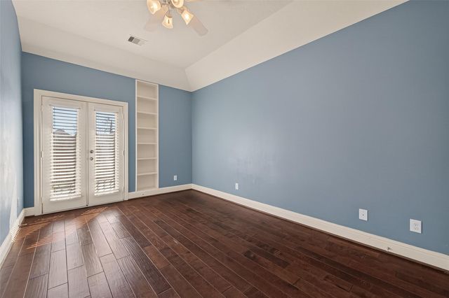 5708 Petty St B, Houston, TX 77008