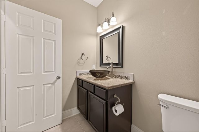 5708 Petty St B, Houston, TX 77008