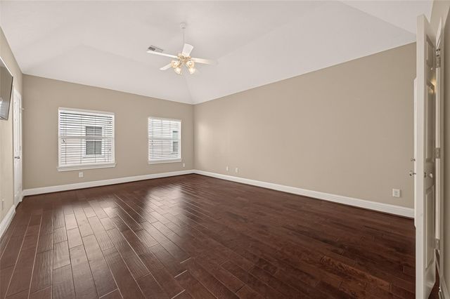 5708 Petty St B, Houston, TX 77008