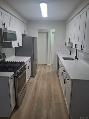 250 North Main Street F20, Spring Valley, NY 10977