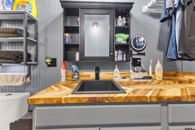 7793 US-80, Hawkins, TX 75765