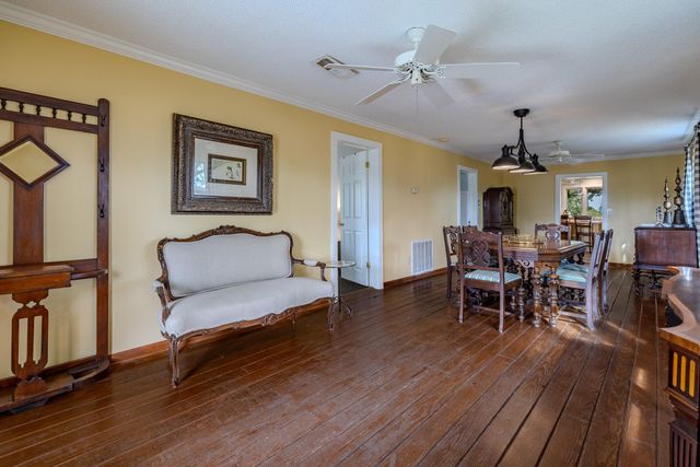 3100 Trails End Lane, Brenham, TX 77833