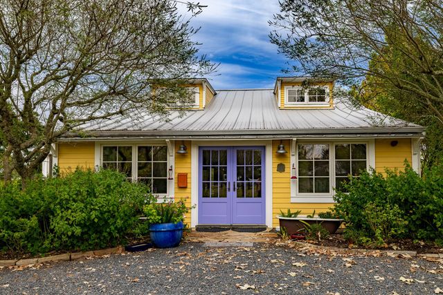 3100 Trails End Lane, Brenham, TX 77833