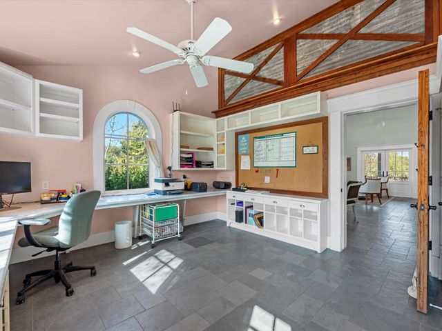 3100 Trails End Lane, Brenham, TX 77833