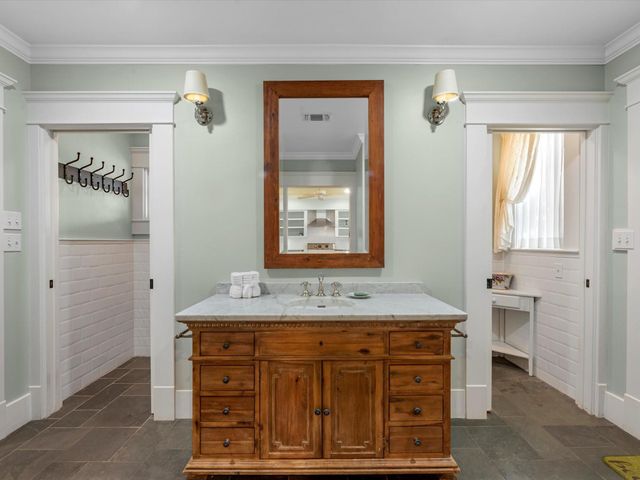 3100 Trails End Lane, Brenham, TX 77833