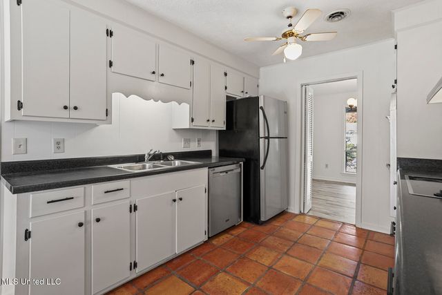 5347 Reddoch Drive, Jackson, MS 39211