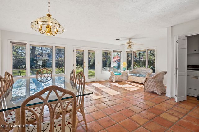 5347 Reddoch Drive, Jackson, MS 39211