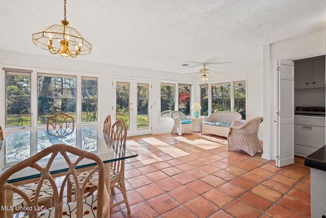 5347 Reddoch Drive, Jackson, MS 39211