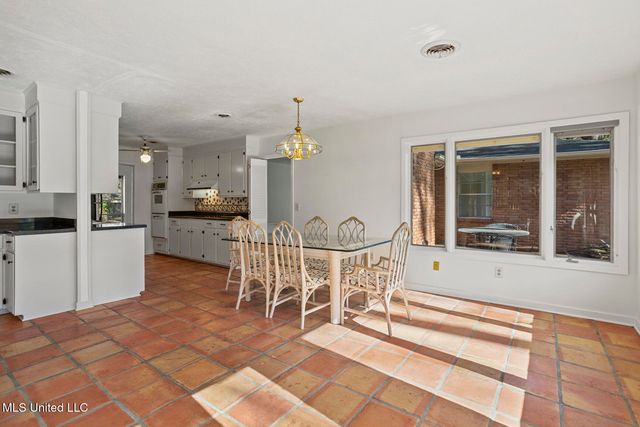 5347 Reddoch Drive, Jackson, MS 39211