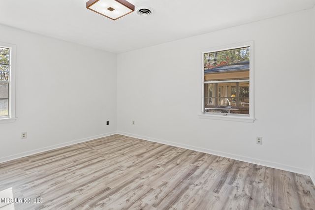 5347 Reddoch Drive, Jackson, MS 39211