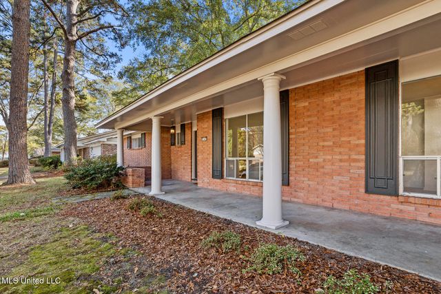 5347 Reddoch Drive, Jackson, MS 39211