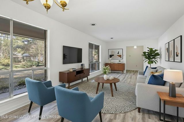 5347 Reddoch Drive, Jackson, MS 39211