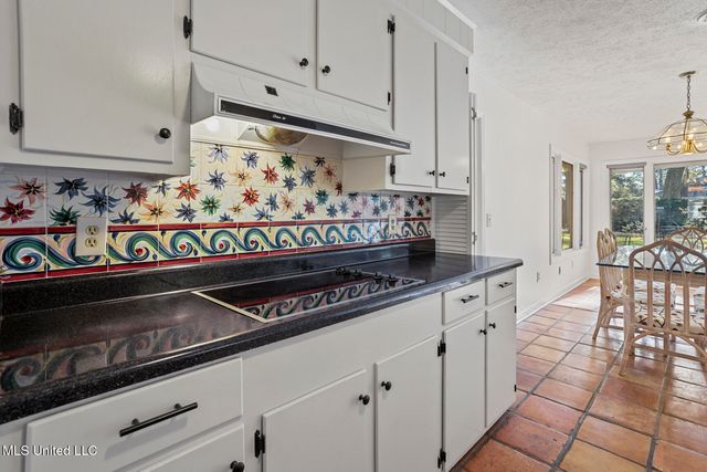 5347 Reddoch Drive, Jackson, MS 39211