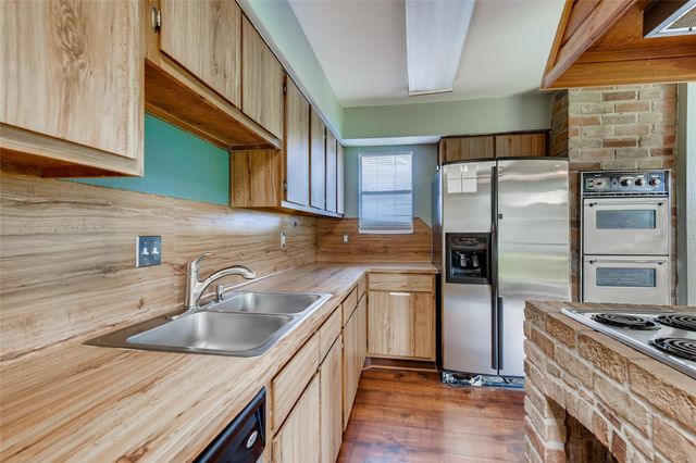 946 Mesa Terrace Drive, Katy, TX 77450