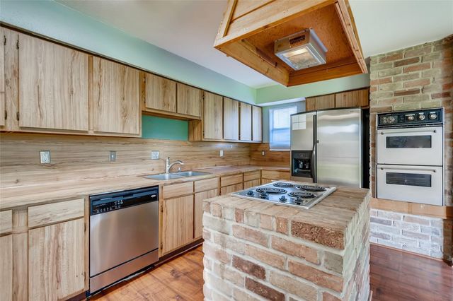 946 Mesa Terrace Drive, Katy, TX 77450