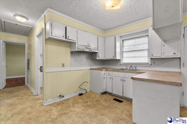 508 N Warren St, Timmonsville, SC 29161