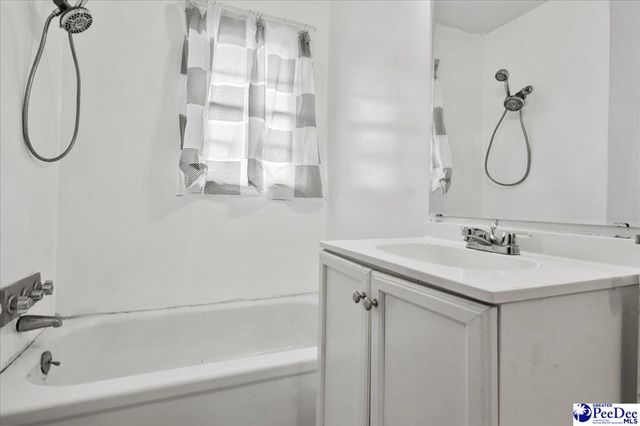 508 N Warren St, Timmonsville, SC 29161